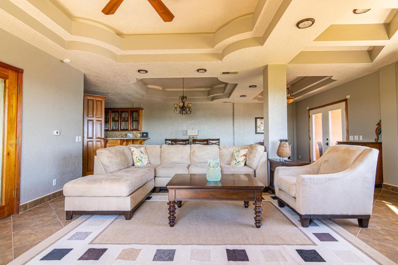 Lighthouse Beach Villas 圣佩德罗 外观 照片