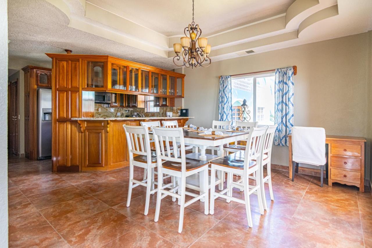 Lighthouse Beach Villas 圣佩德罗 外观 照片